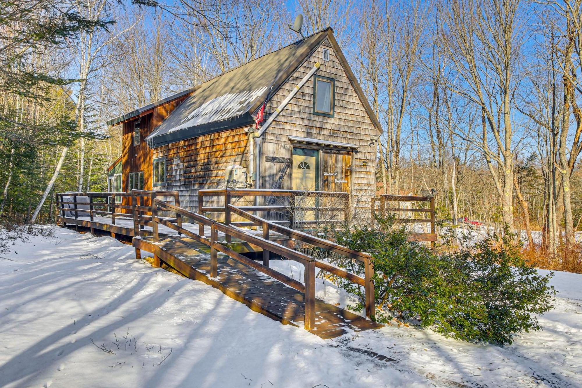 Rustic Searsport Cabin Loft And Sunroom On 10 Acres Kültér fotó