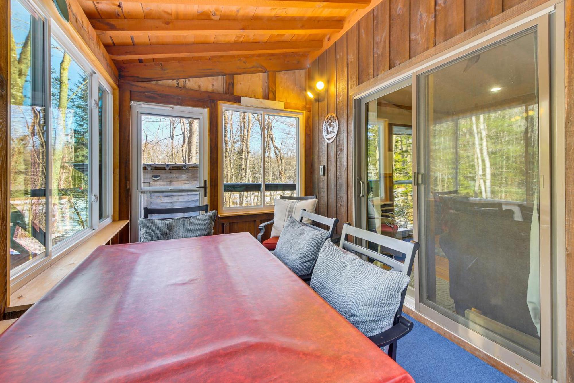 Rustic Searsport Cabin Loft And Sunroom On 10 Acres Kültér fotó